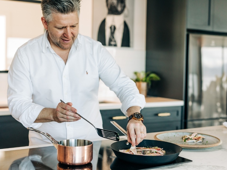 Massimo Mele cooking